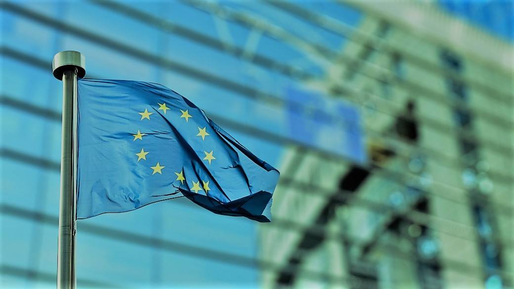 Данъчна реформа при прилагане на механизма „обратно начисляване“ при търговия в рамките на Европейския съюз